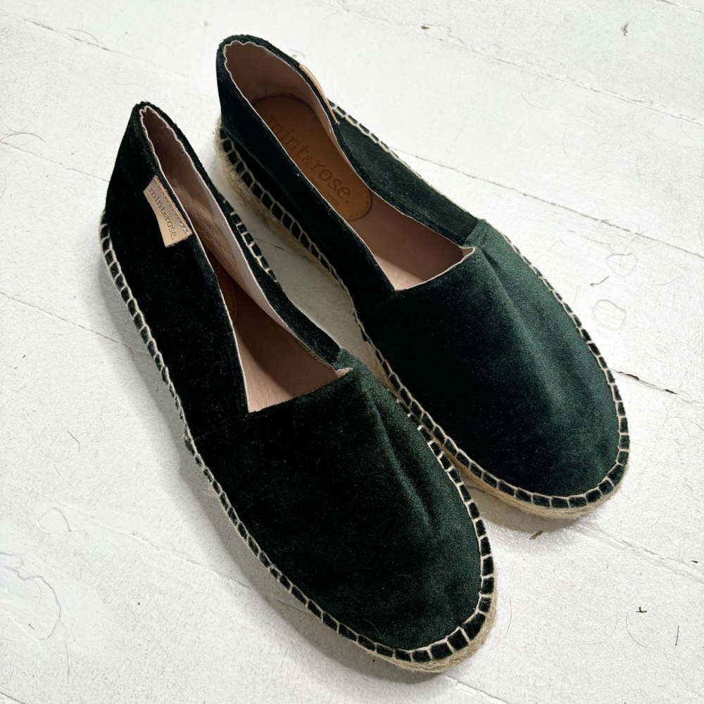 Mint & Rose Green Velvet Espadrilles Size 41 NWOT